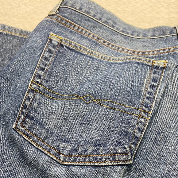 Lucky Brand Jeans. T 1B - Picture 10 of 12